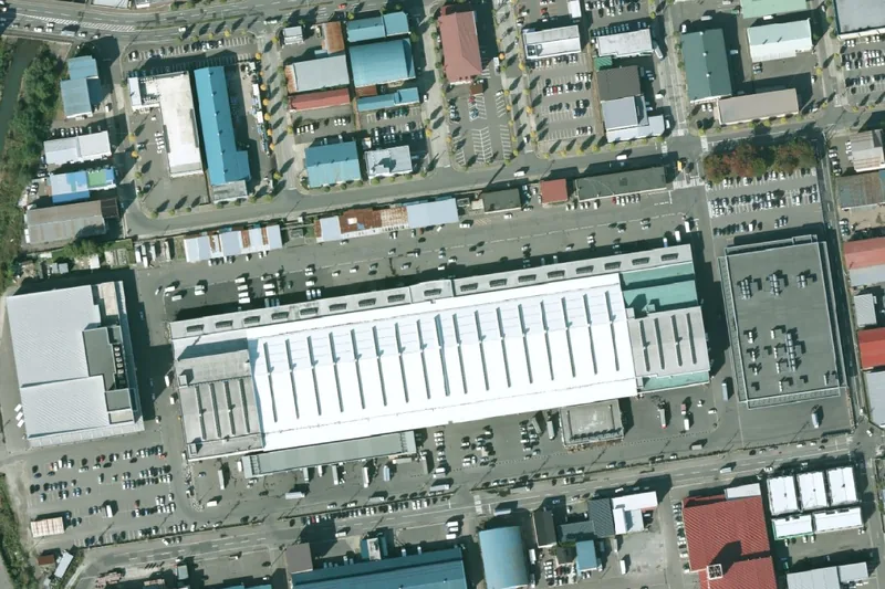 青森市中央卸売市場 市場開放デー（11月）のあたりの空中写真（国土地理院）