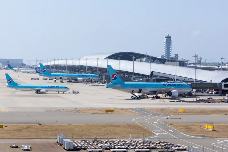 関空展望ホール Sky View から見た第1ターミナル（ウィキメディア・コモンズ）