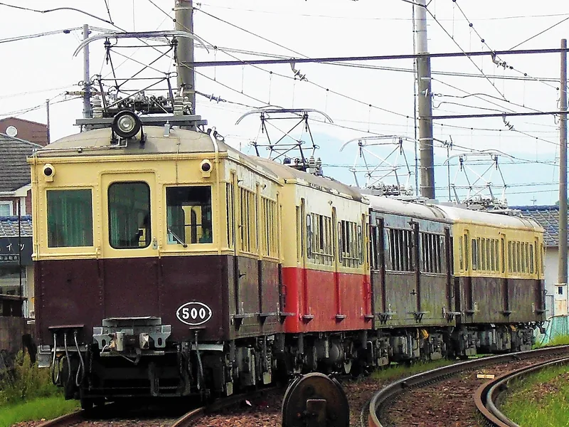 イメージ：ことでんの動態保存電車（500号・23号・300号・120号）