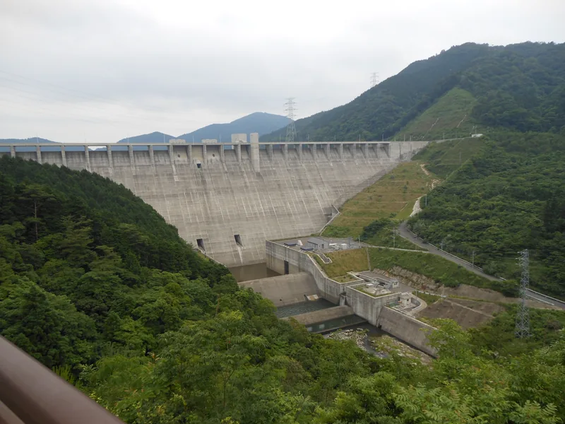 イメージ：会場のさが水ものがたり館が建つ嘉瀬川ダム