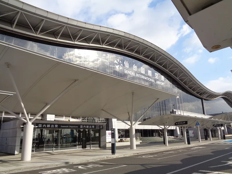 仙台空港 旅客ターミナル（ウィキメディア・コモンズ）