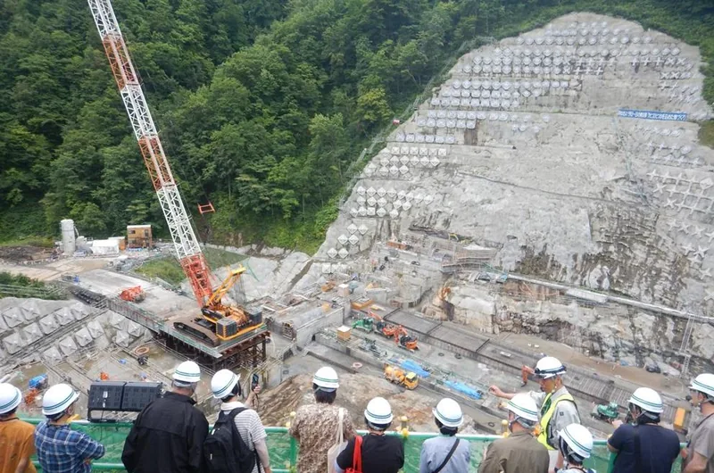 新桂沢ダム・三笠ぽんべつダム見学ツアー（www.hkd.mlit.go.jp の掲載資料の画像）