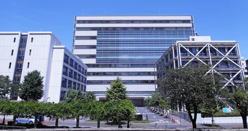 千葉地方・家庭裁判所（裁判の傍聴・庁舎見学）（www.courts.go.jp の掲載画像）