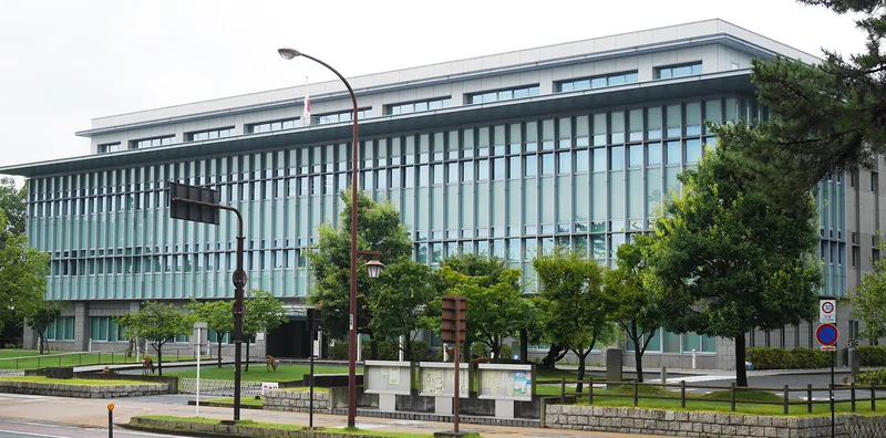 奈良地方・家庭裁判所（裁判の傍聴・庁舎見学）（www.courts.go.jp の掲載画像）