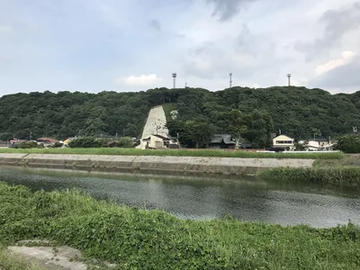 イメージ：近くを流れる穂波川（ウィキメディア・コモンズ）