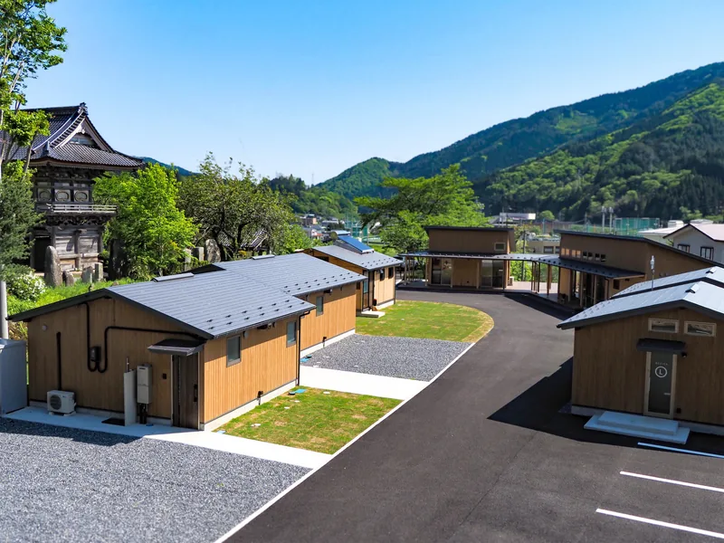 イコウェルすみた 展示棟（住田型木造仮設住宅）（www.icowell-sumita.com の告知画像）