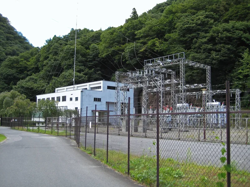 川治第一発電所（ウィキメディア・コモンズ）