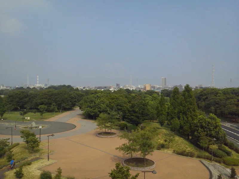イメージ：近くの舎人公園（ウィキメディア・コモンズ）