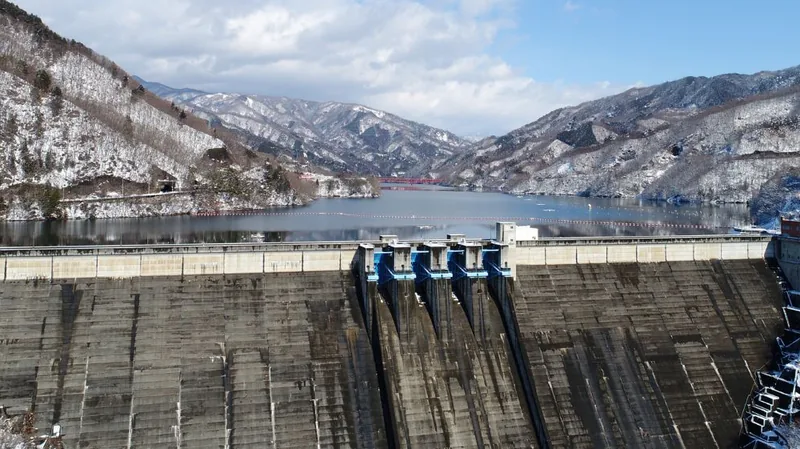 草木ダム（www.water.go.jp の掲載画像）