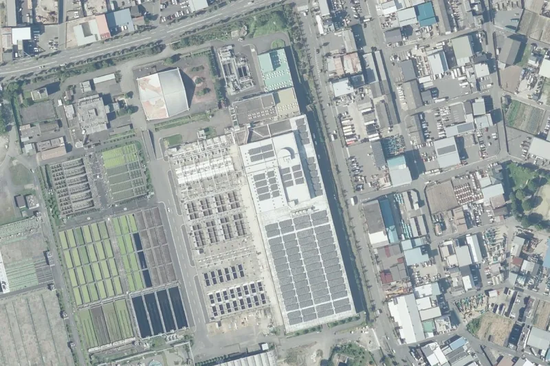 鳥羽水環境保全センター（京都市上下水道局「鳥羽の藤」一般公開）のあたりの空中写真（国土地理院）