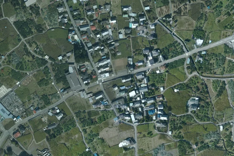 日川中央葡萄酒（リエゾンワイン） 工場見学（笛吹市）のあたりの空中写真（国土地理院）