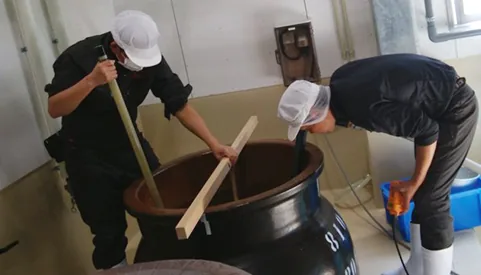 みしま焼酎 無垢の蔵 焼酎蔵見学（三島村黒島）（mishima-shochu.jp の掲載画像）