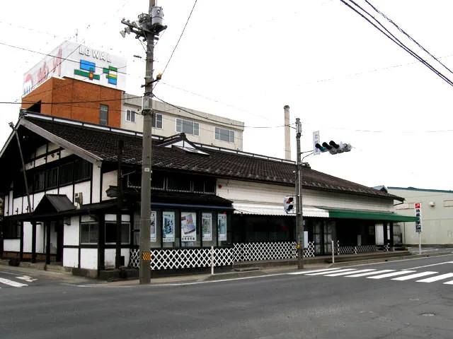 桃川 酒蔵見学（www.momokawa.co.jp の掲載画像）