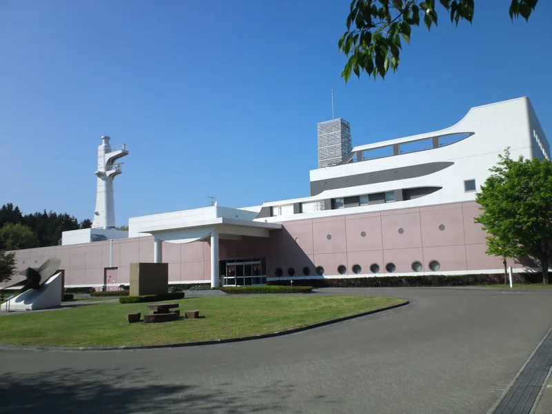 むつ科学技術館（ウィキメディア・コモンズ）