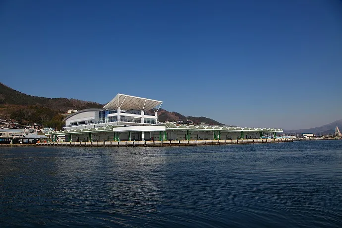 大船渡市魚市場（www.ofunato-fm.com の掲載画像）
