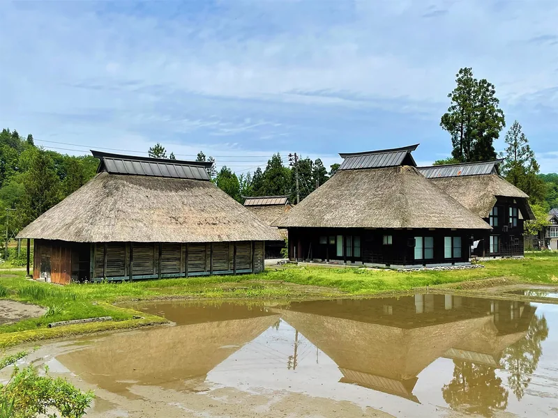 イメージ：柏崎市高柳町の山里（荻ノ島）（ウィキメディア・コモンズ）