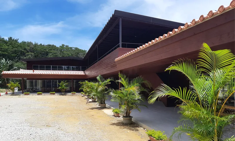 咲元酒造 泡盛工場見学（恩納村・琉球村内）（www.sakimoto-awamori.com の掲載画像）