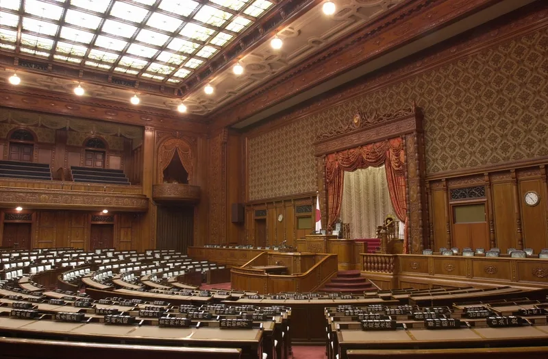 参議院 参観（www.sangiin.go.jp の掲載画像）