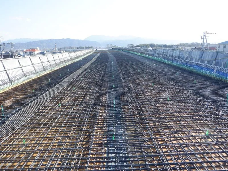 外環空港線南吉田第3高架橋床版工事（www.skr.mlit.go.jp の告知画像）