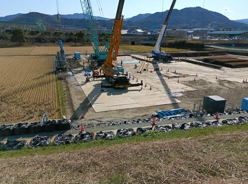 肱川都谷川排水機場敷地造成工事（www.skr.mlit.go.jp の告知画像）