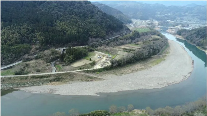 肱川河道掘削工事（www.skr.mlit.go.jp の告知画像）
