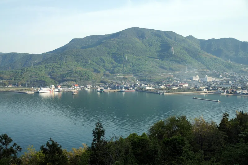 イメージ：池田港のある小豆島の風景（近隣）（ウィキメディア・コモンズ）