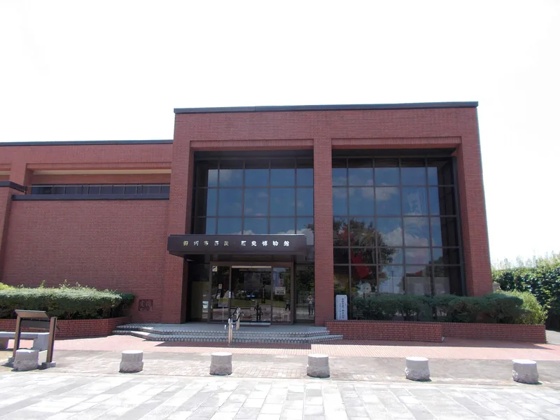 田川市石炭・歴史博物館（ウィキメディア・コモンズ）