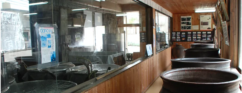 髙嶺酒造所 工場見学（石垣島・川平）（omoto-takamine.com の掲載画像）