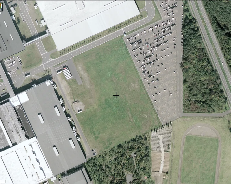 トヨタ自動車北海道の工場(空撮)(ウィキメディア・コモンズ)