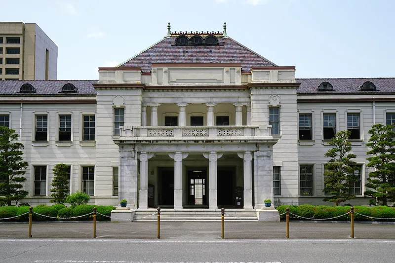 イメージ：となりの旧山口県庁舎（山口県政資料館）（ウィキメディア・コモンズ）
