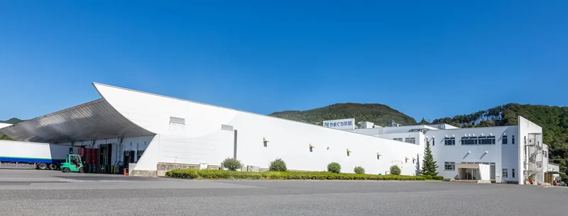 やまぐち県酪乳業（株）本社工場（www.yamaraku.co.jp の掲載画像）