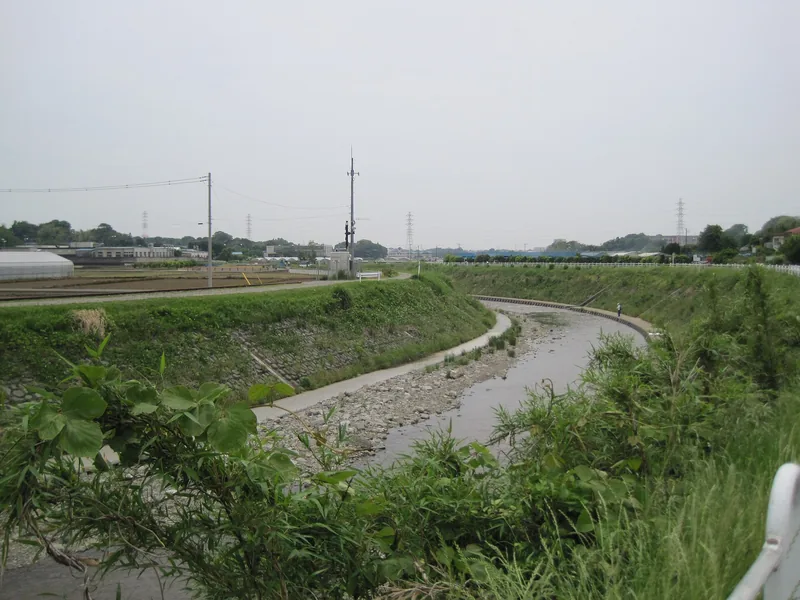 イメージ：処理水を放流する境川（ウィキメディア・コモンズ）